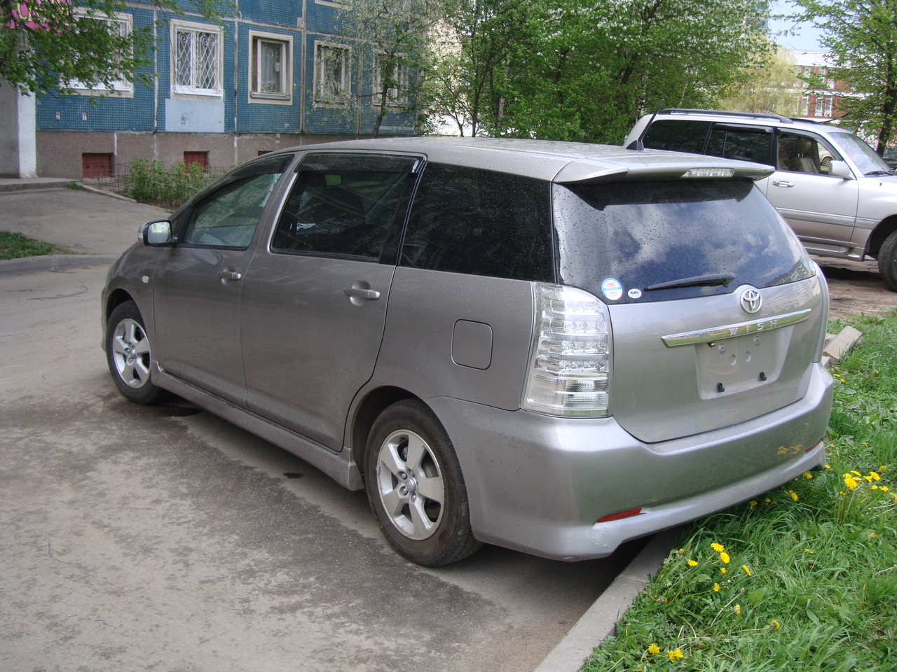 2008 Toyota WISH specs, Engine size 1.8, Fuel type ...