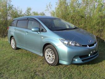 2009 Toyota Wish Photos