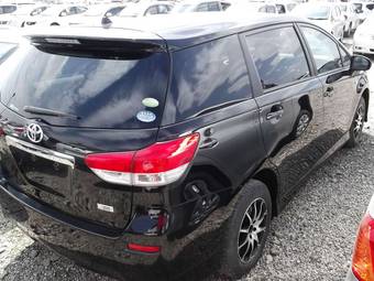 2010 Toyota Wish Pictures