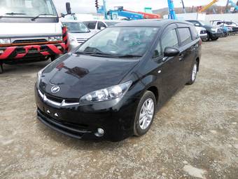 2010 Toyota Wish Pictures