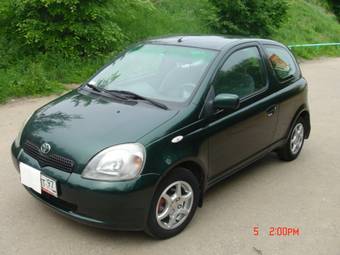 2000 Yaris