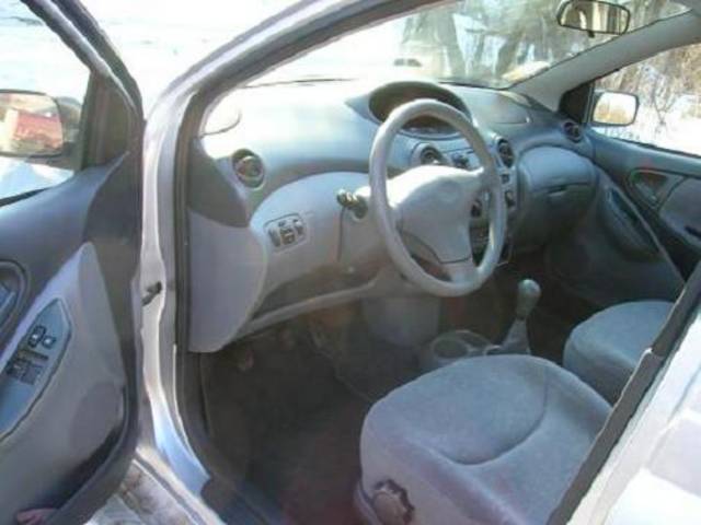 2000 Toyota Yaris