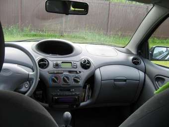 2000 Toyota Yaris