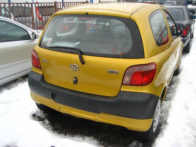 2000 Toyota Yaris