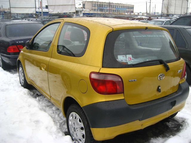 2000 Toyota Yaris
