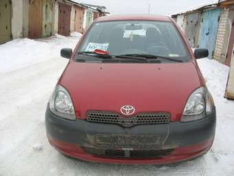 2000 Yaris