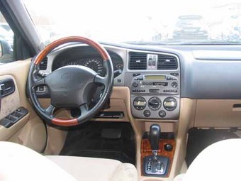 2000 Toyota Yaris Images
