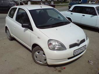 2002 Toyota Yaris Photos