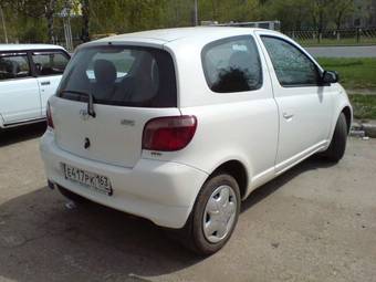 2002 Toyota Yaris Photos