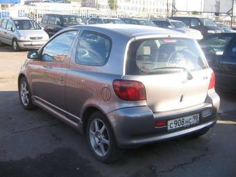 2002 Toyota Yaris Photos