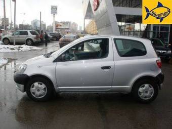 2003 Toyota Yaris Photos