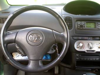 2003 Toyota Yaris Wallpapers