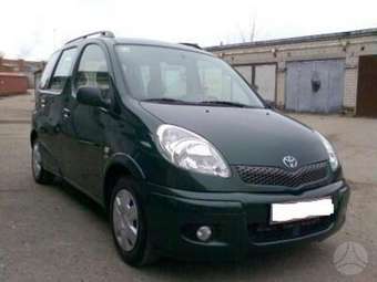 2004 Toyota Yaris Pictures