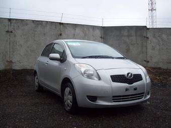 2005 Toyota Yaris Pictures