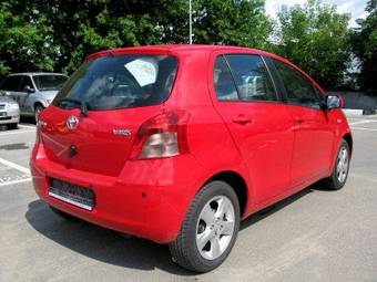 2005 Toyota Yaris Pics