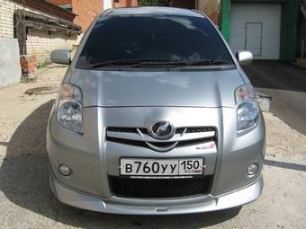 2005 Toyota Yaris Images