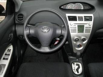2006 Toyota Yaris Pictures