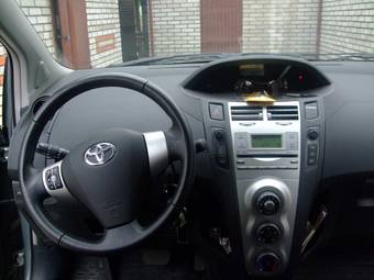 2007 Toyota Yaris Pictures