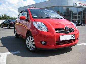 2008 Toyota Yaris Photos