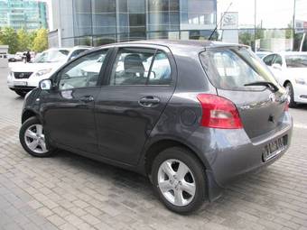 2008 Toyota Yaris Photos