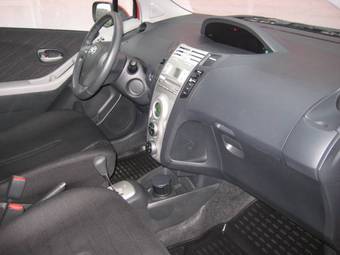 2008 Toyota Yaris Images