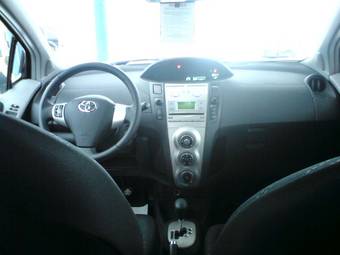 2008 Toyota Yaris Photos