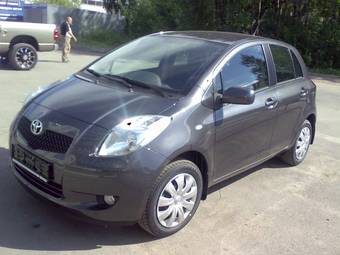 2008 Toyota Yaris Photos