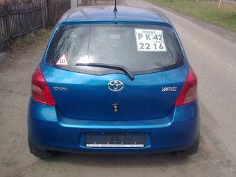 2008 Toyota Yaris Photos