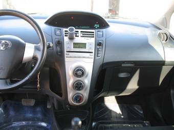 2008 Toyota Yaris Images