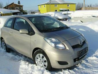 2009 Toyota Yaris Photos