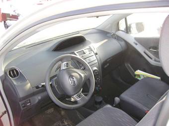 2009 Toyota Yaris Photos