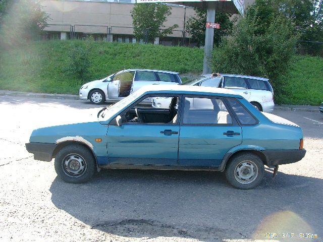 2000 VAZ 21099