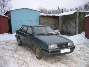 2001 VAZ 21099