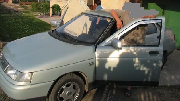 2000 VAZ 21102