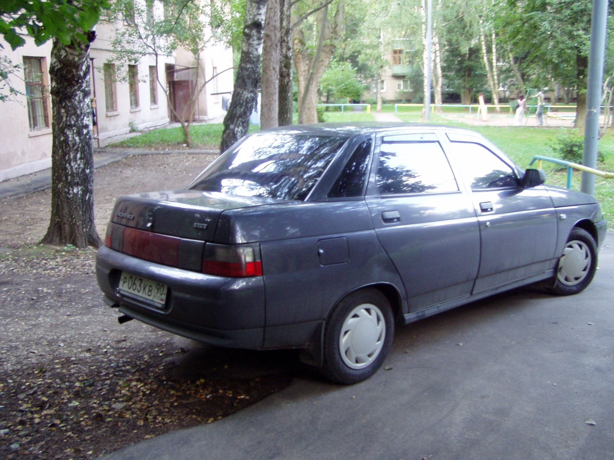 2000 VAZ 21102