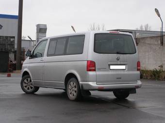 2010 Volkswagen Caravelle Images