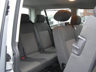 2010 Volkswagen Caravelle Pictures