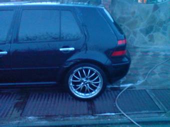 2000 Volkswagen Golf Photos