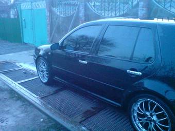2000 Volkswagen Golf Photos