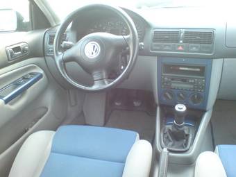 2000 Volkswagen Golf Pictures