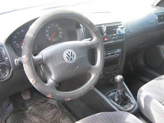 2000 Volkswagen Golf Photos