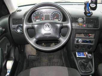 2000 Volkswagen Golf Pictures