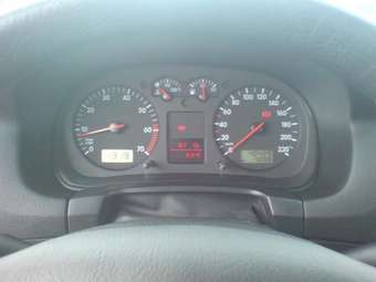 2002 Volkswagen Golf Photos