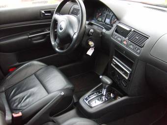 2002 Volkswagen Golf Photos