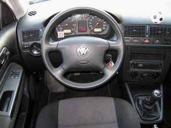 2002 Volkswagen Golf Pics