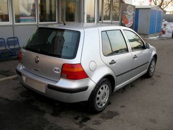 2002 Volkswagen Golf Photos