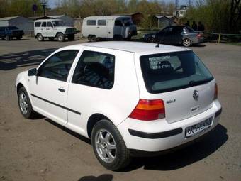 2002 Volkswagen Golf Photos