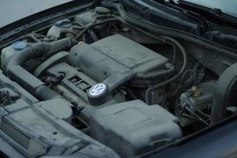 2002 Volkswagen Golf Photos