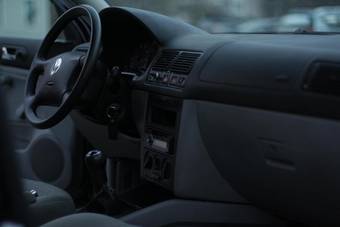 2002 Volkswagen Golf Pictures