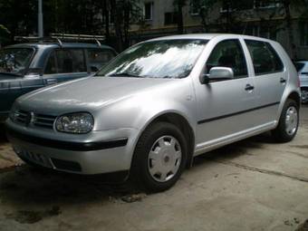 2002 Volkswagen Golf Photos